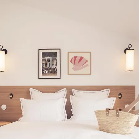 Laminak, The Originals Relais