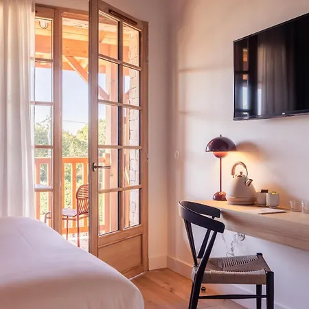 Indarra Hotel 4*