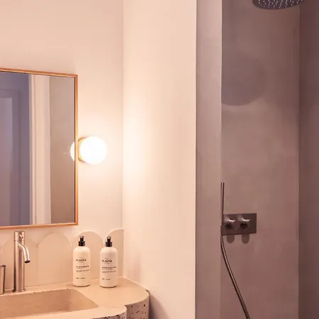 Indarra Hotel 4*